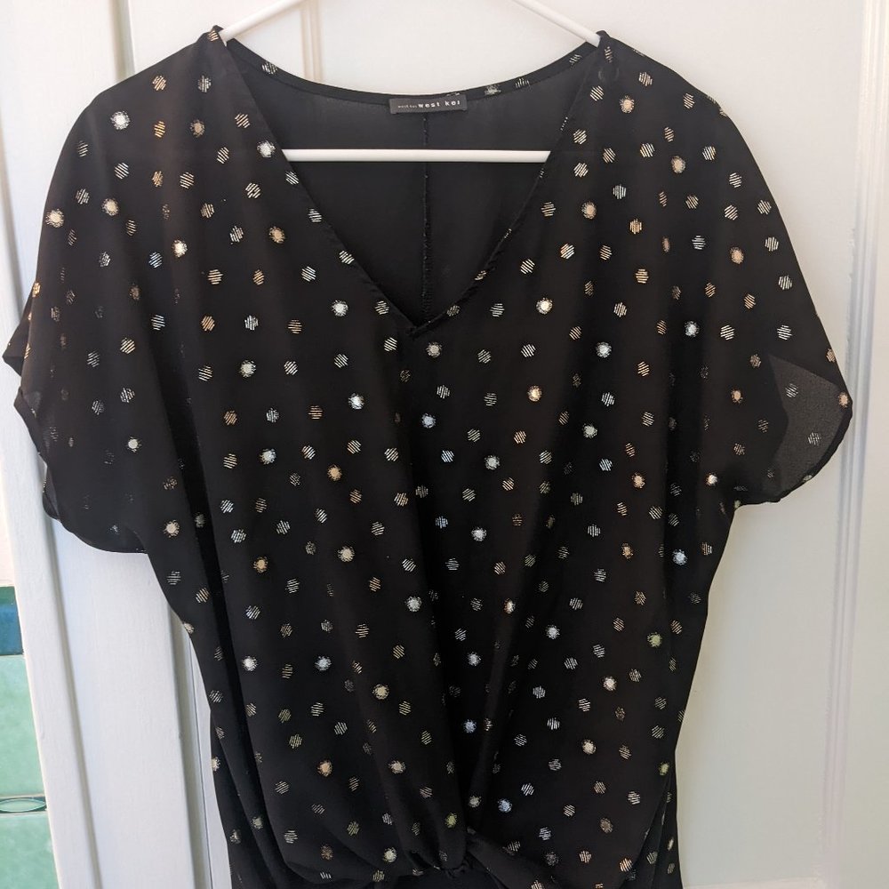 Large Black Short Sleeve blouse with knotted front